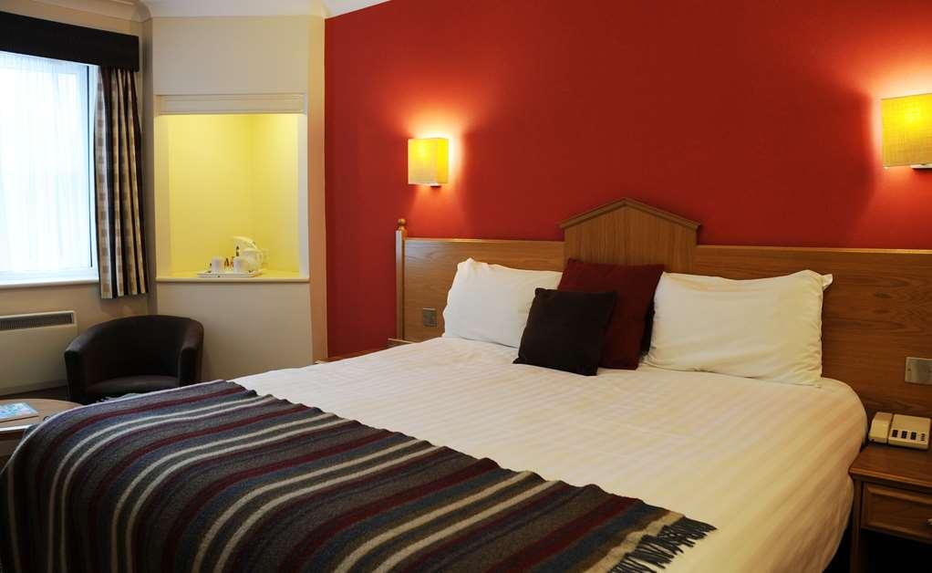 Village Hotel Manchester Hyde Szoba fotó