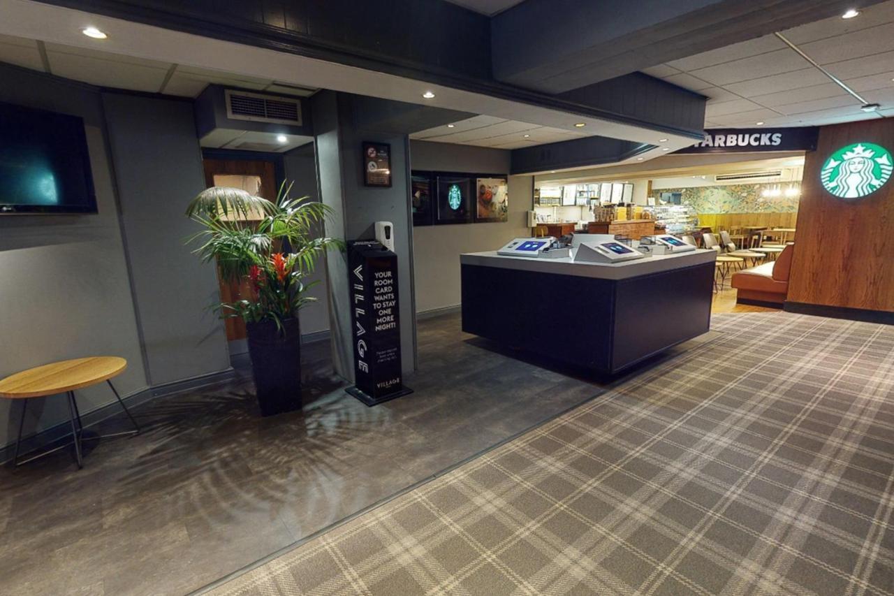 Village Hotel Manchester Hyde Kültér fotó